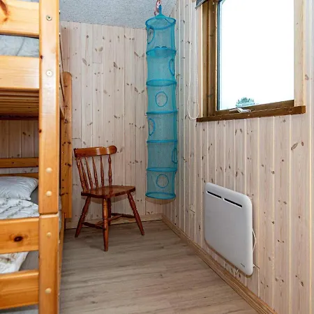 Three-bedroom Holiday In 2 * Hejls